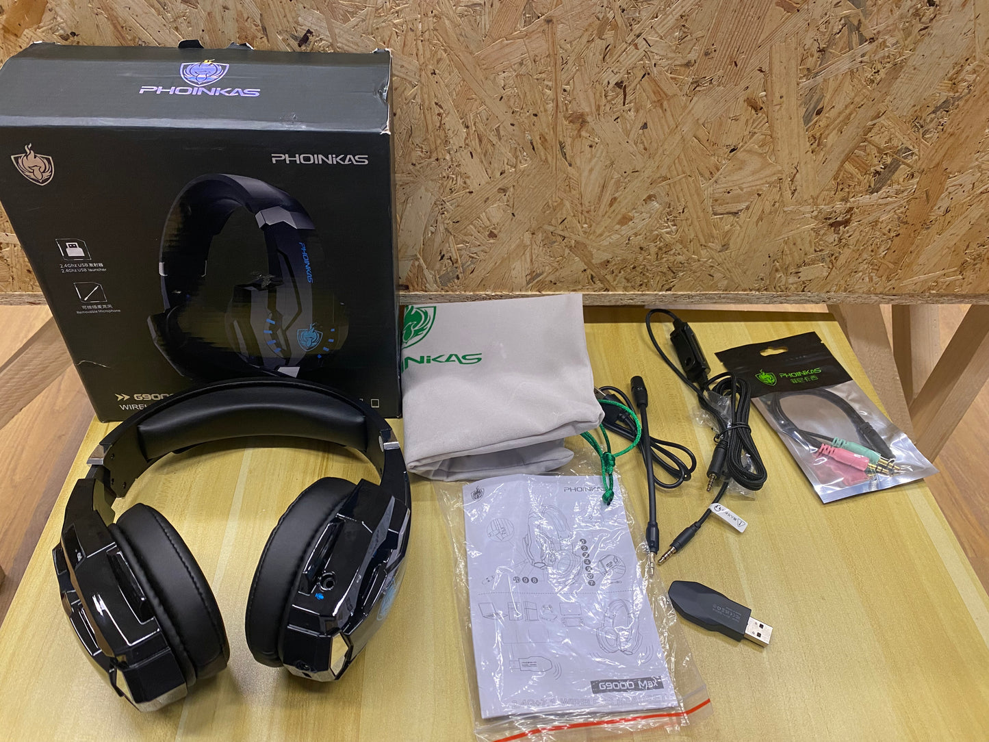 PHOINIKAS Auriculares Gaming Inalámbricos para PS4/PS5/PC