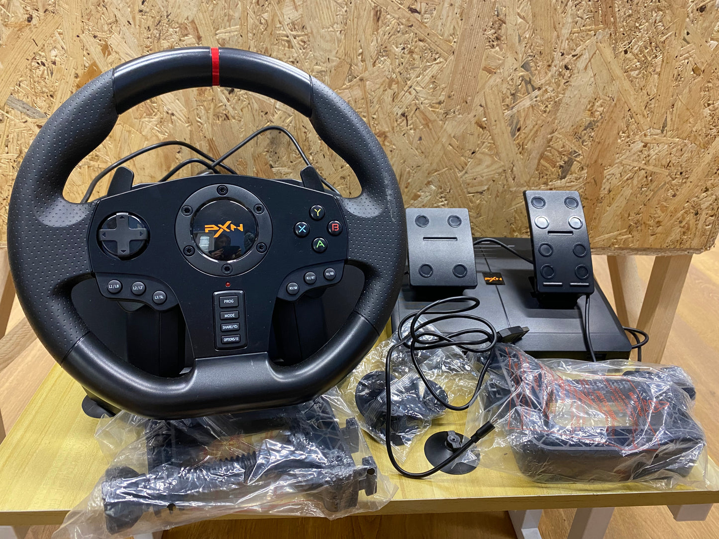 PXN V900 Volante y Pedales