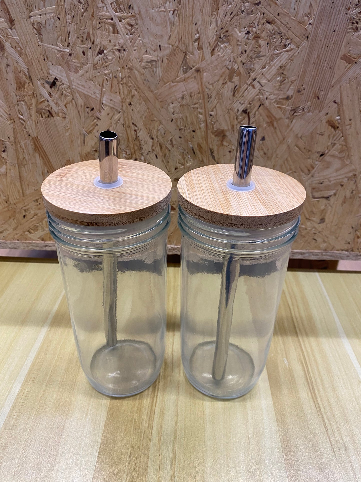 2 Vasos para beber con tapas de bambú y pajita