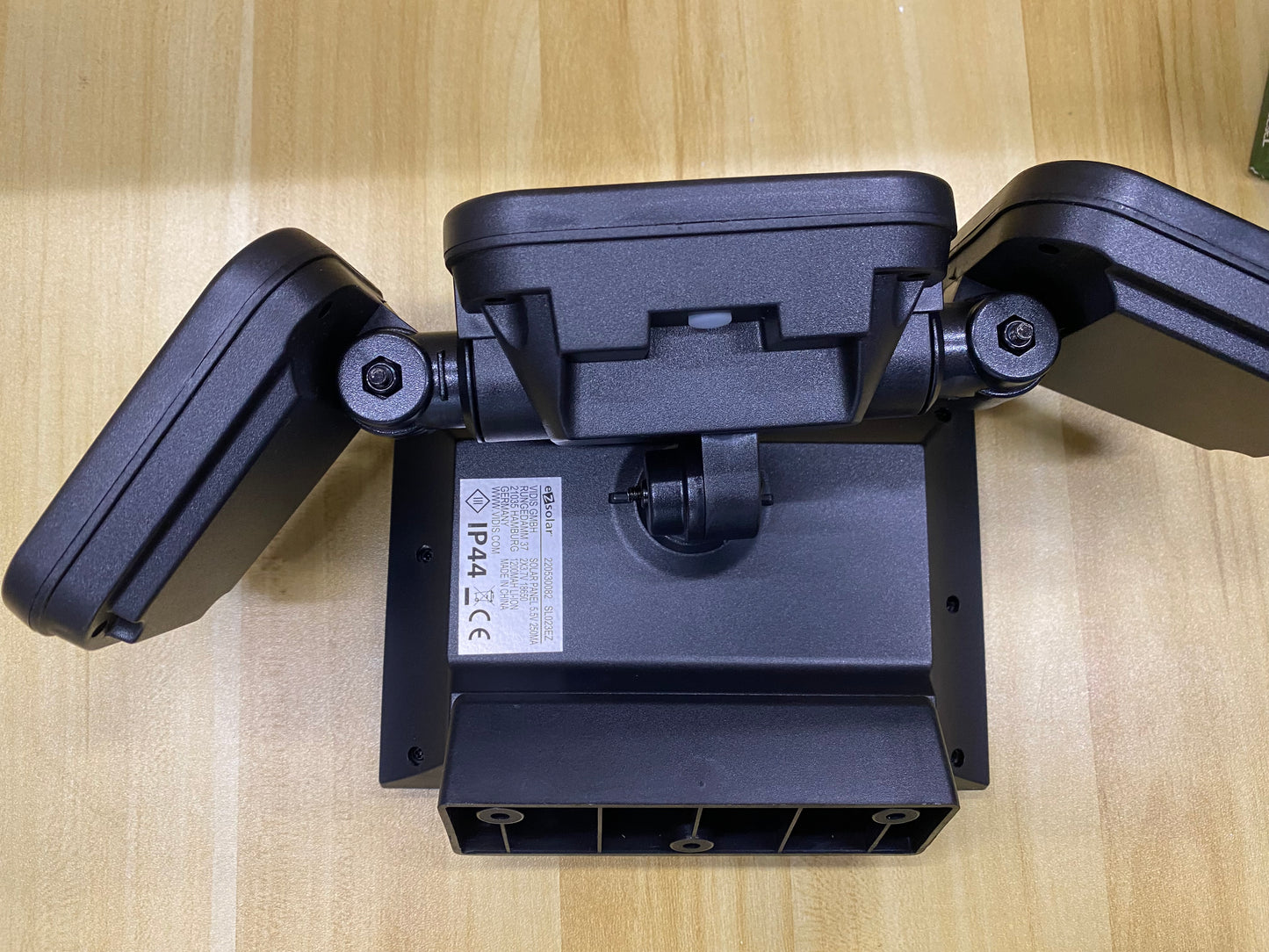 Lámpara solar de pared con sensor automático EZSOLAR de 700 lm de estilo oriental