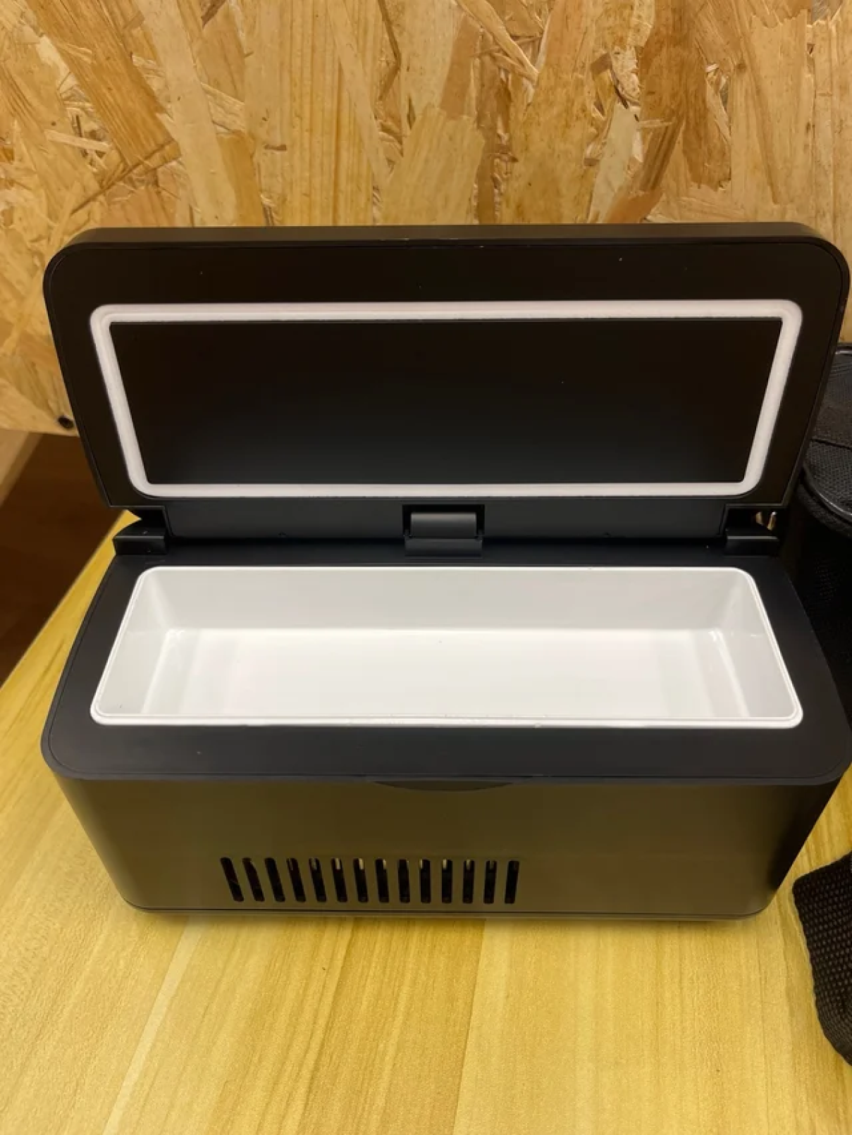 Caja del Refrigerador de la Insulina