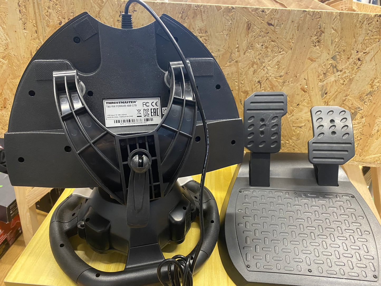 Thrustmaster T80 RW Ferrari 488 GTB