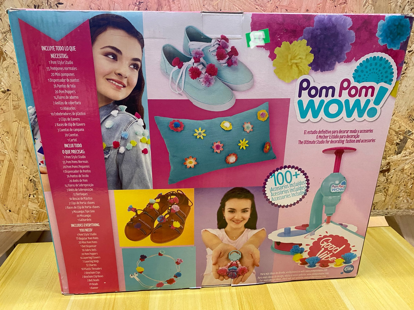 POMPON 0 Toys, Multicol ored