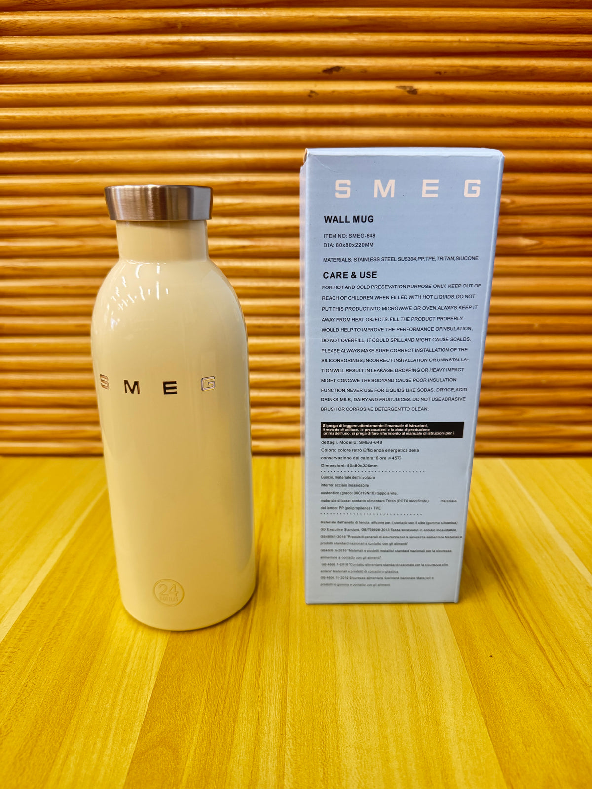 SMEG 24Bottles, WBF02CR, Urban Bottle, estilo de los años 50, color crema