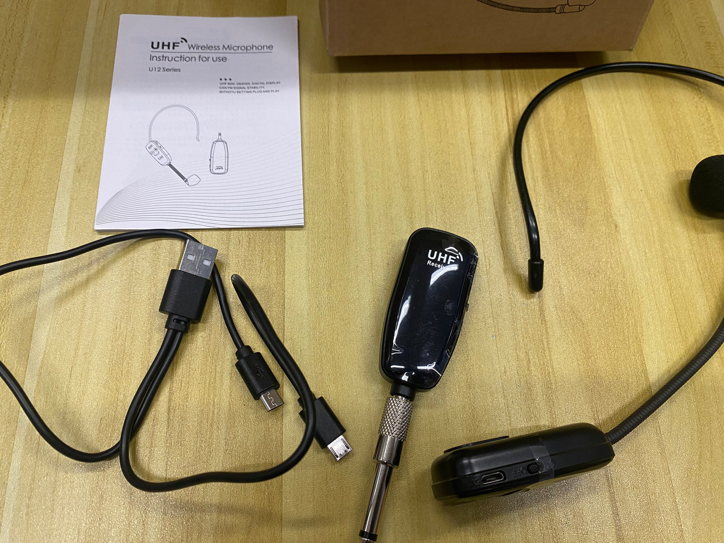 PELLOR UHF Micrófono Inalámbrico con Diadema